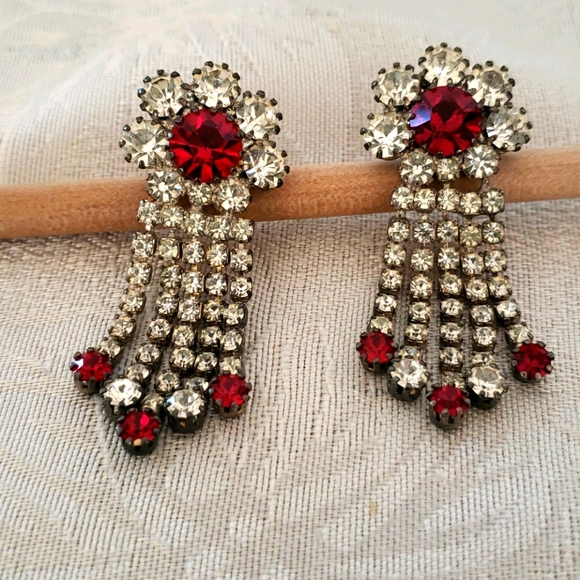 Vintage glass dangle earrings - Picture 1 of 4